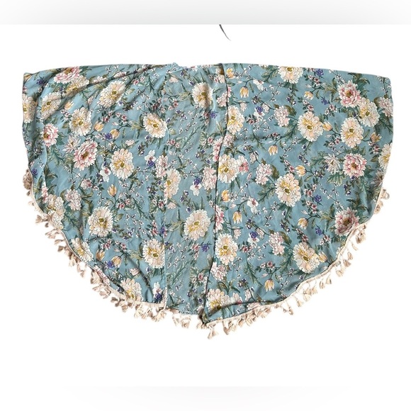 5/$25 Wild Flower light blue summer shawl with pink tassel fringe OS by g - Picture 6 of 6